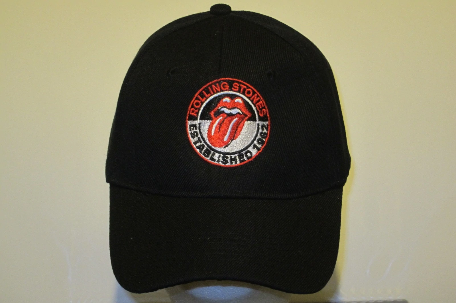 ROLLING STONES Classic Toungue Logo. - Embroidered Baseball Cap - One Size Fits All. Velcro Back.Unisex